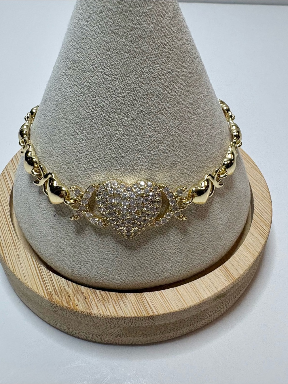 18k Plated Gold Heart Pavé Crystal Bracelet